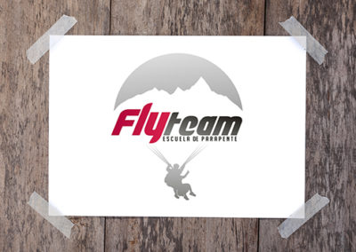 Logo FlyTeam
